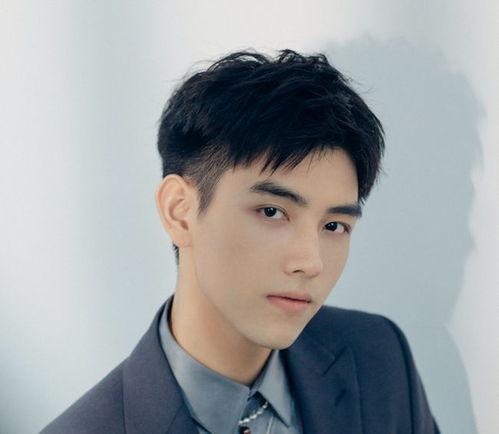 娱乐吃瓜君陈飞宇罗云熙,从皓衣行CP到娱乐圈热议焦点