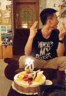娱乐吃瓜酱生日庆祝,星光熠熠，欢乐满溢